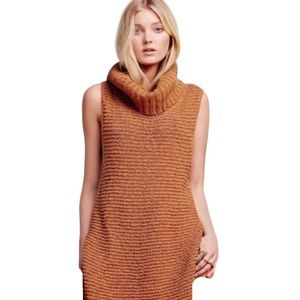 Women's Cozy Knit Sleeveless Sweater - Tan